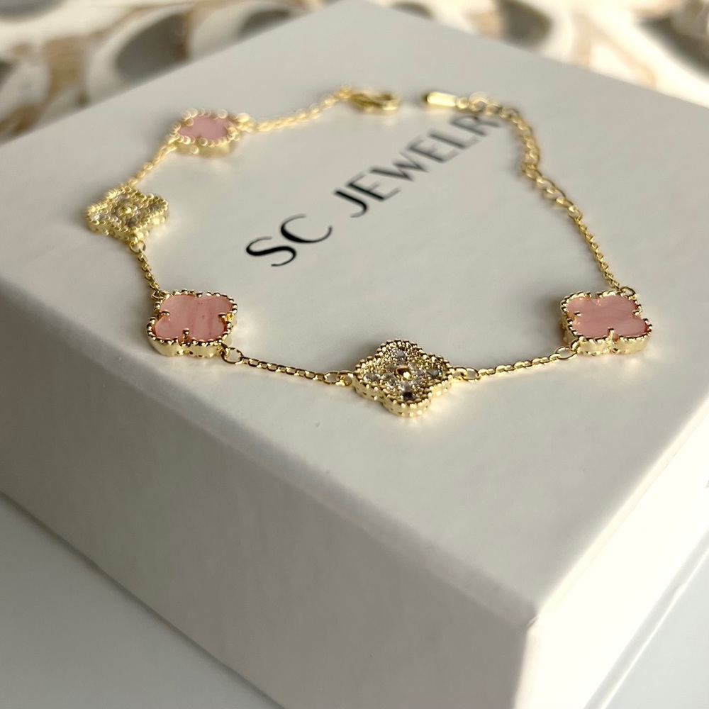Mother Of Pearl Clover Pink Color Petite Clover Luxury Jewelry - Picture 2 of 8